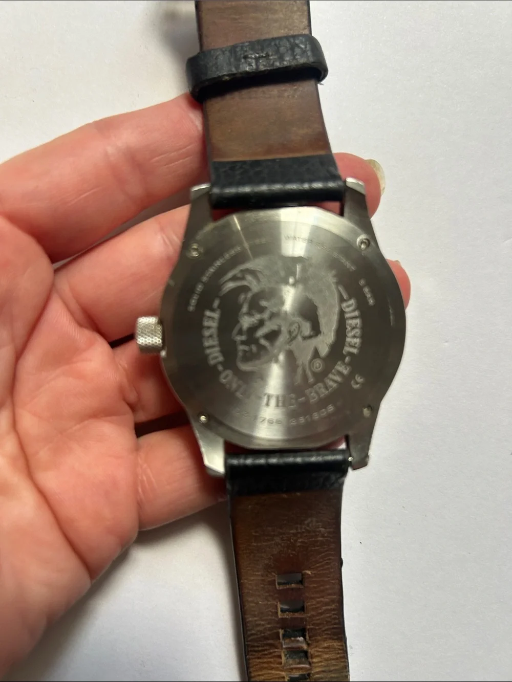 VINTAGE DEISEL Men's Black Leather Strap Analog Watch with Black Dial NEEDS BATT